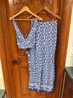 Blue & White Printed Two-Piece Jumpsuit Set